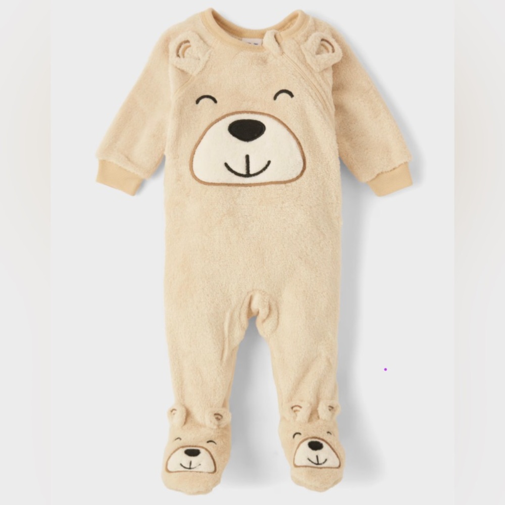 NWT The Children’s Place Teddy Bear Fuzzy Soft Neutral Footie Pajamas